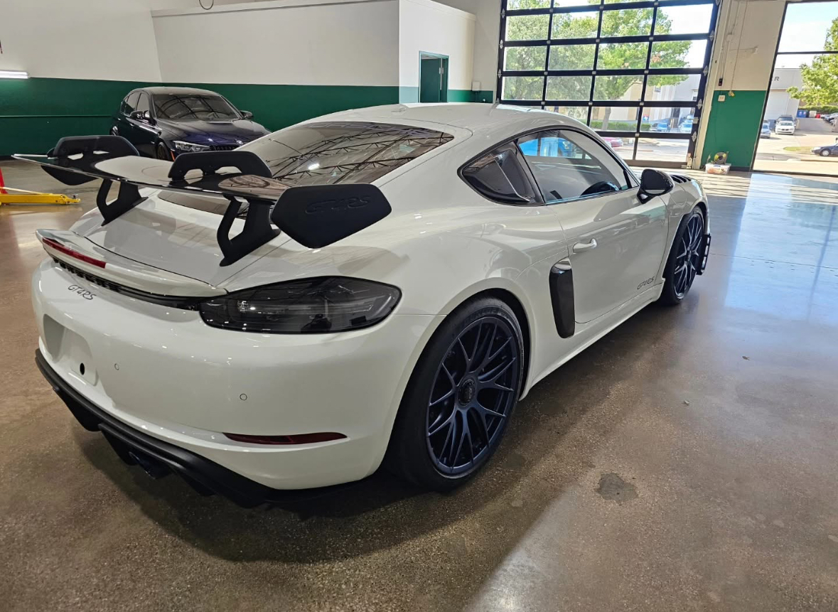Porsche 718 GT4 RS rear